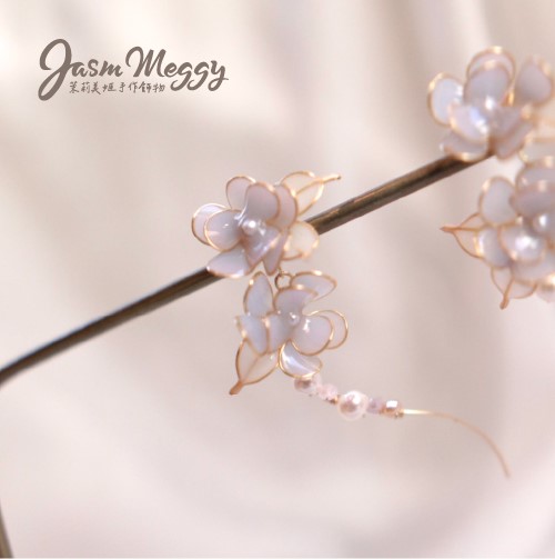 Jasmmeggy 茉莉美姬水晶花手作飾品 《薰衣紫森林系列》曲線款耳環