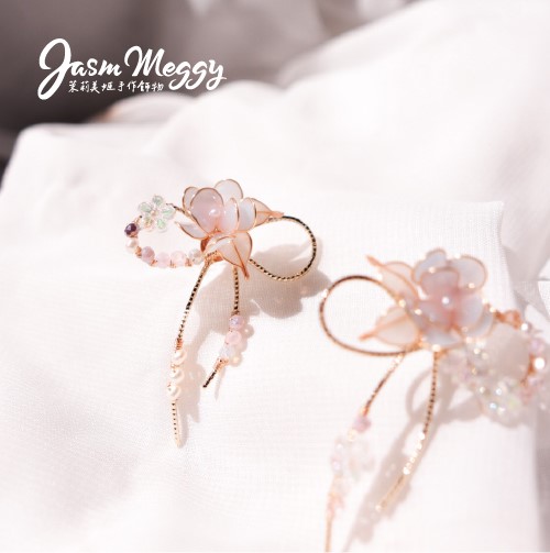 Jasmmeggy 茉莉美姬水晶花手作飾品 《薰衣紫森林系列》蝴蝶結款耳環