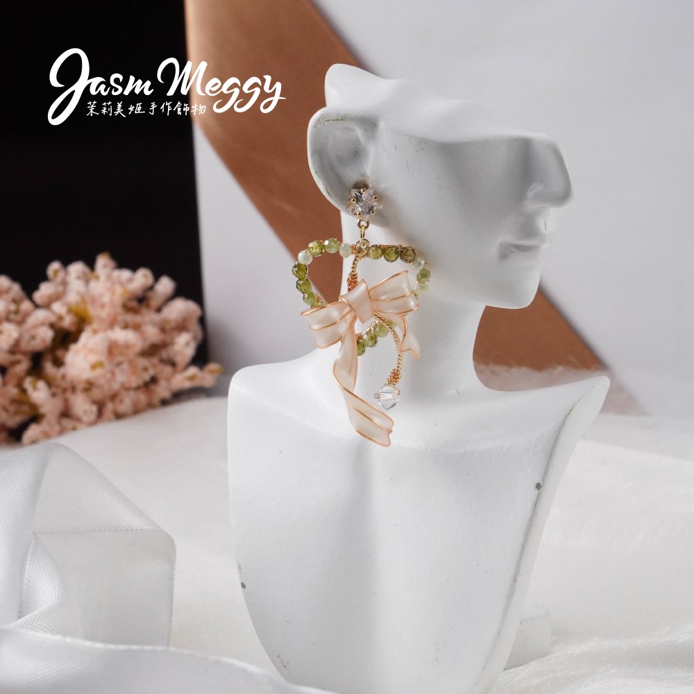 Jasmmeggy 茉莉美姬水晶花手作飾品 《珠光華爾茲》耳環