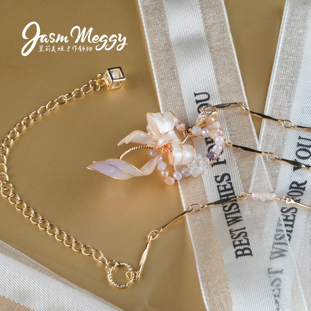 Jasmmeggy 茉莉美姬水晶花手作飾品 《珠光華爾茲》項鍊