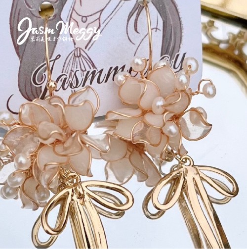Jasmmeggy 茉莉美姬水晶花手作飾品 一捧幸福耳環