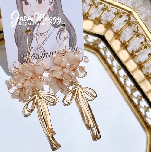 Jasmmeggy 茉莉美姬水晶花手作飾品 一捧幸福耳環