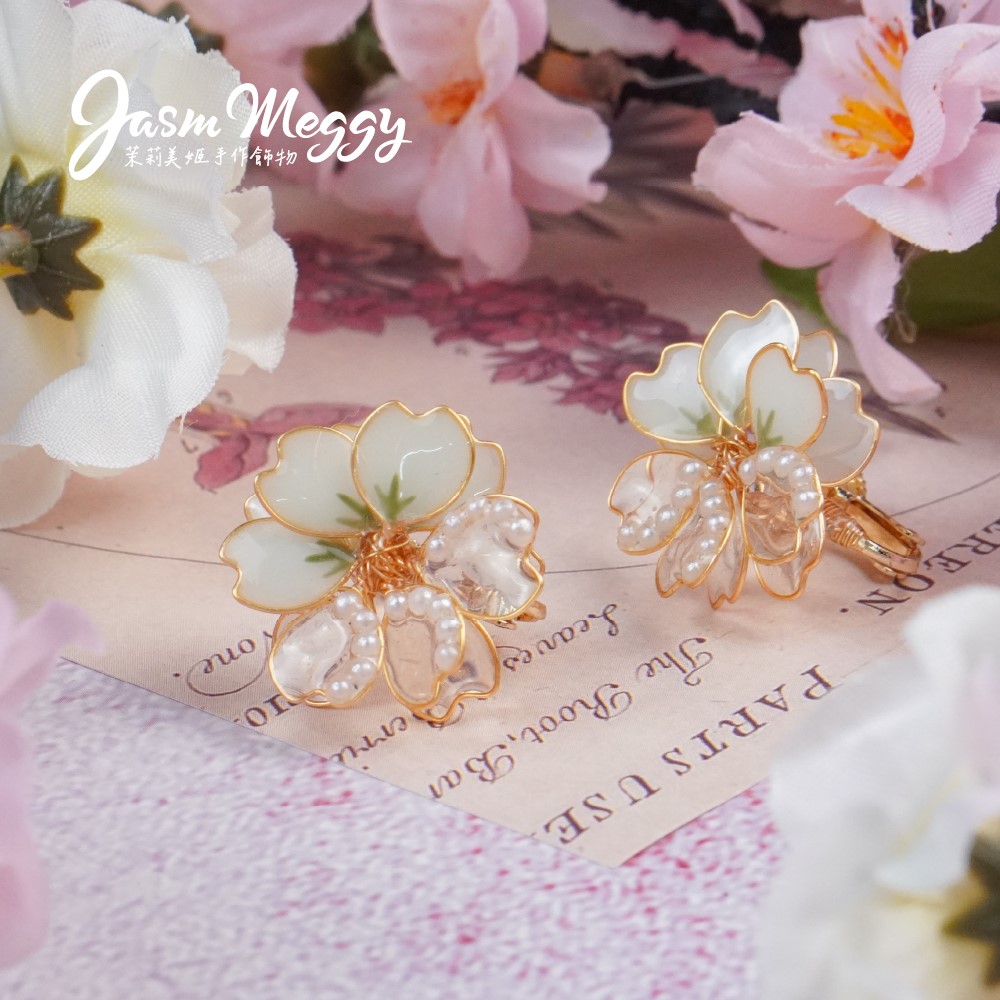 Jasmmeggy 茉莉美姬水晶花手作飾品 櫻·落 單一貼耳款