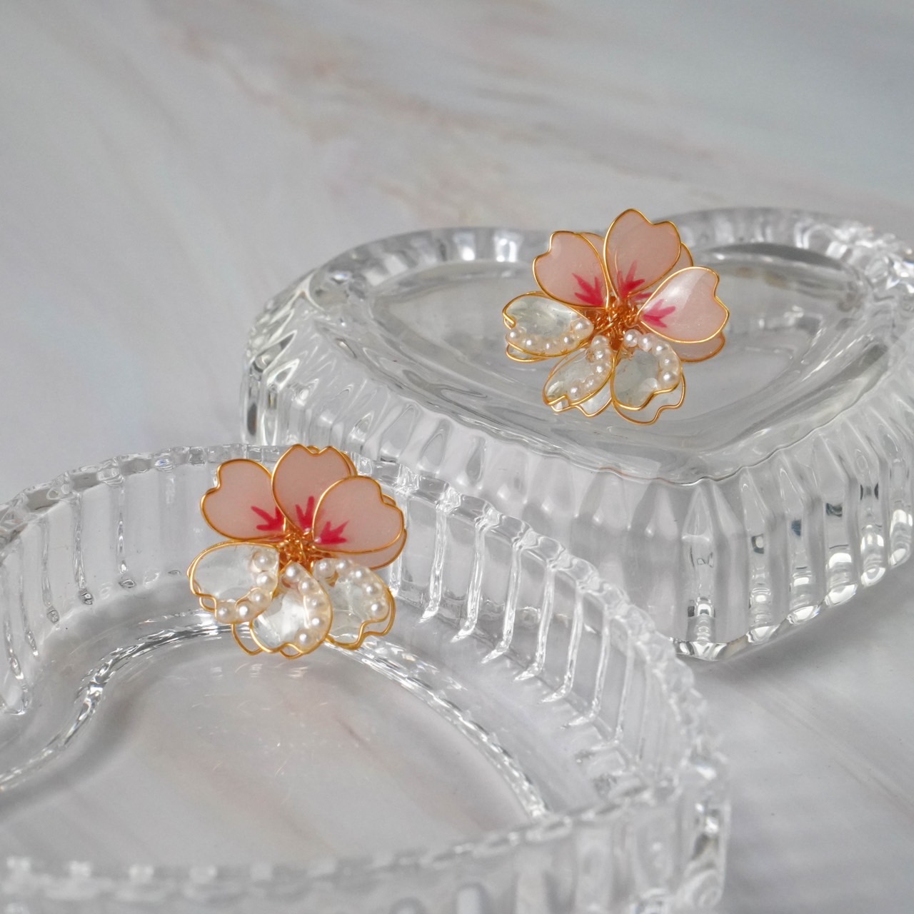 Jasmmeggy 茉莉美姬水晶花手作飾品 櫻·落 單一貼耳款