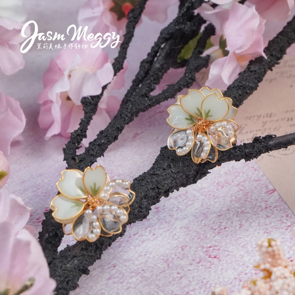 Jasmmeggy 茉莉美姬水晶花手作飾品 櫻·落 單一貼耳款