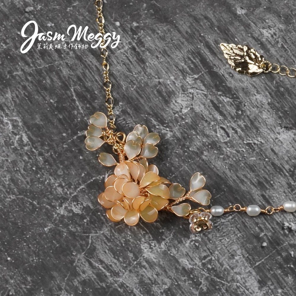 Jasmmeggy 茉莉美姬水晶花手作飾品 《破碎的愛》珍珠頸鏈