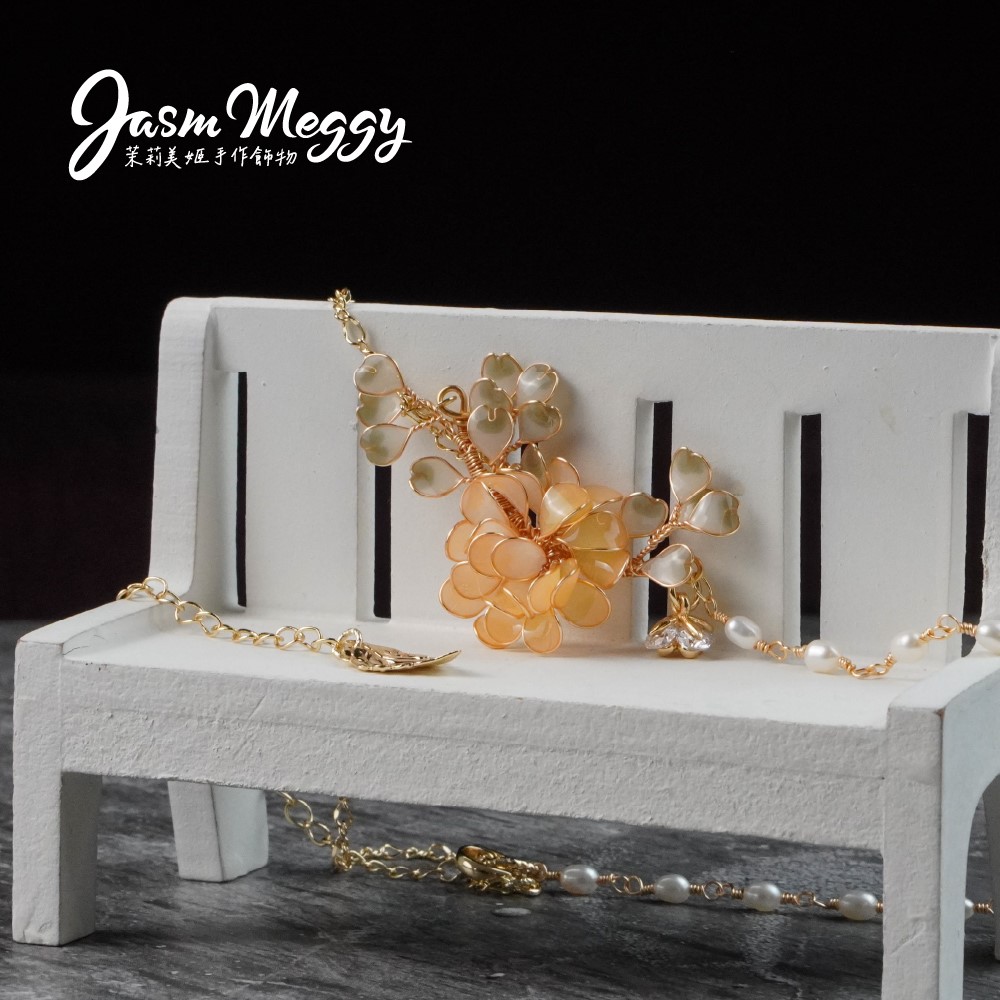 Jasmmeggy 茉莉美姬水晶花手作飾品 《破碎的愛》珍珠頸鏈