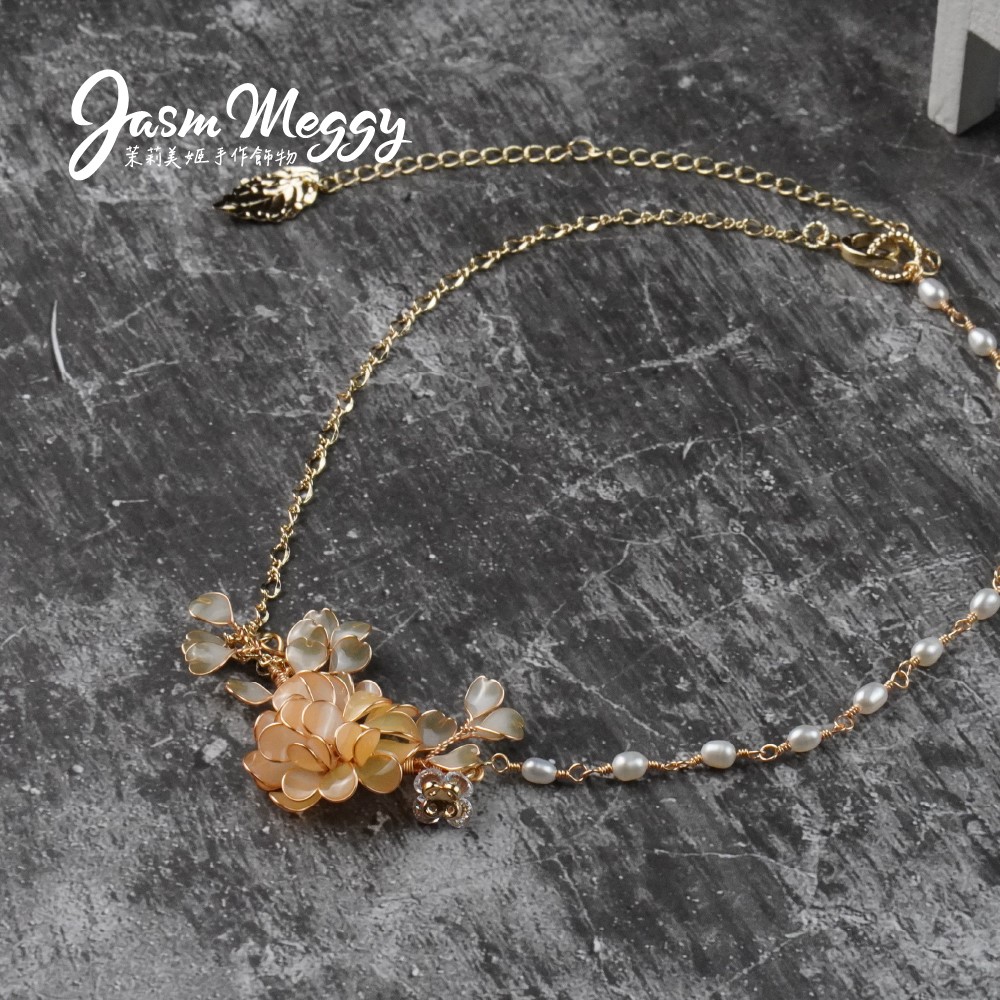 Jasmmeggy 茉莉美姬水晶花手作飾品 《破碎的愛》珍珠頸鏈