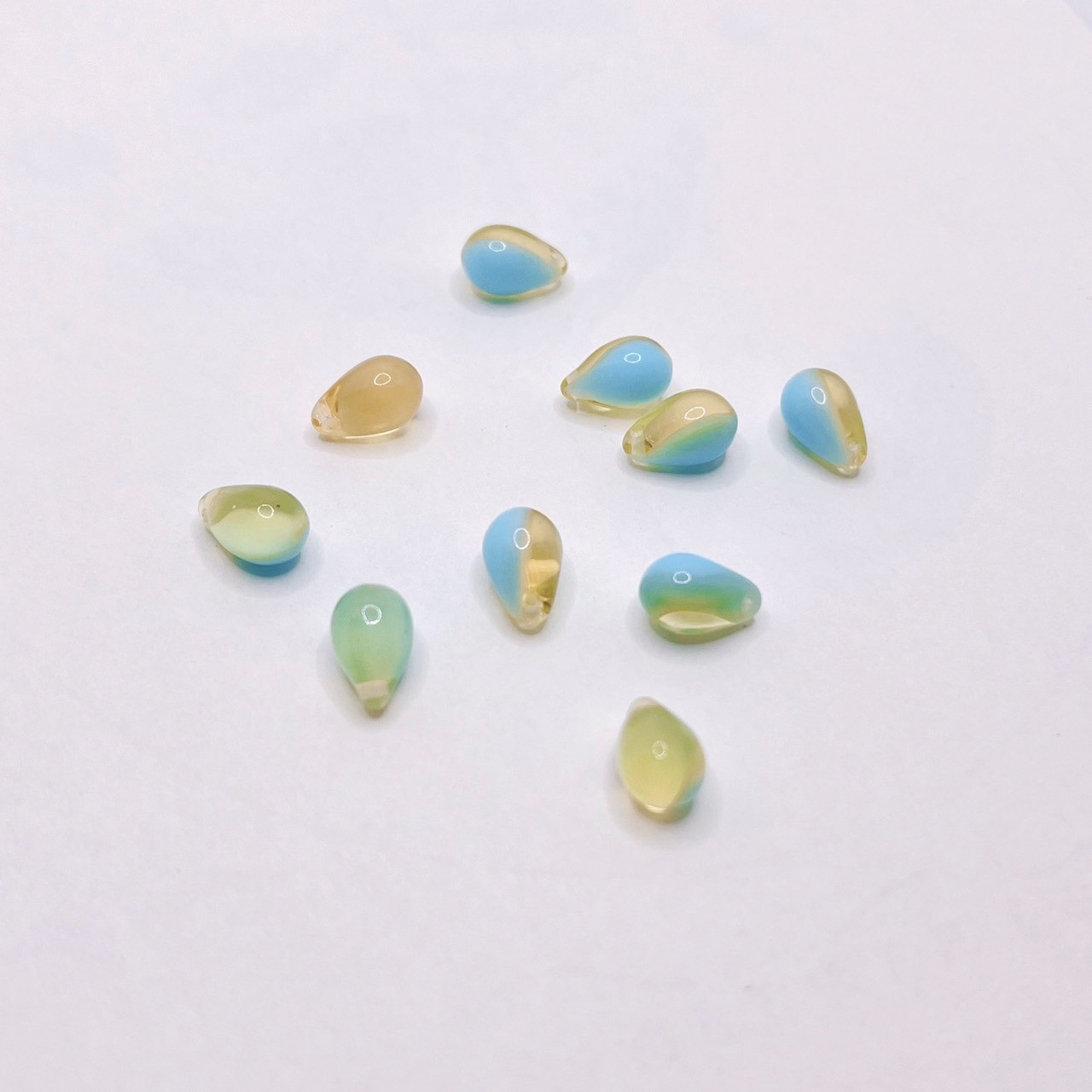 Jasmmeggy 水晶花飾品手作材料｜手作串珠｜飾品配件 水滴捷克珠
