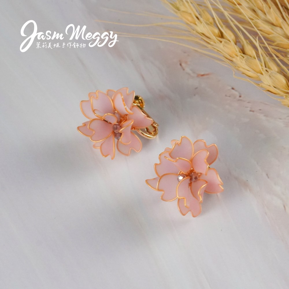 Jasmmeggy 茉莉美姬水晶花手作飾品 櫻·瓣雨 貼耳式耳環
