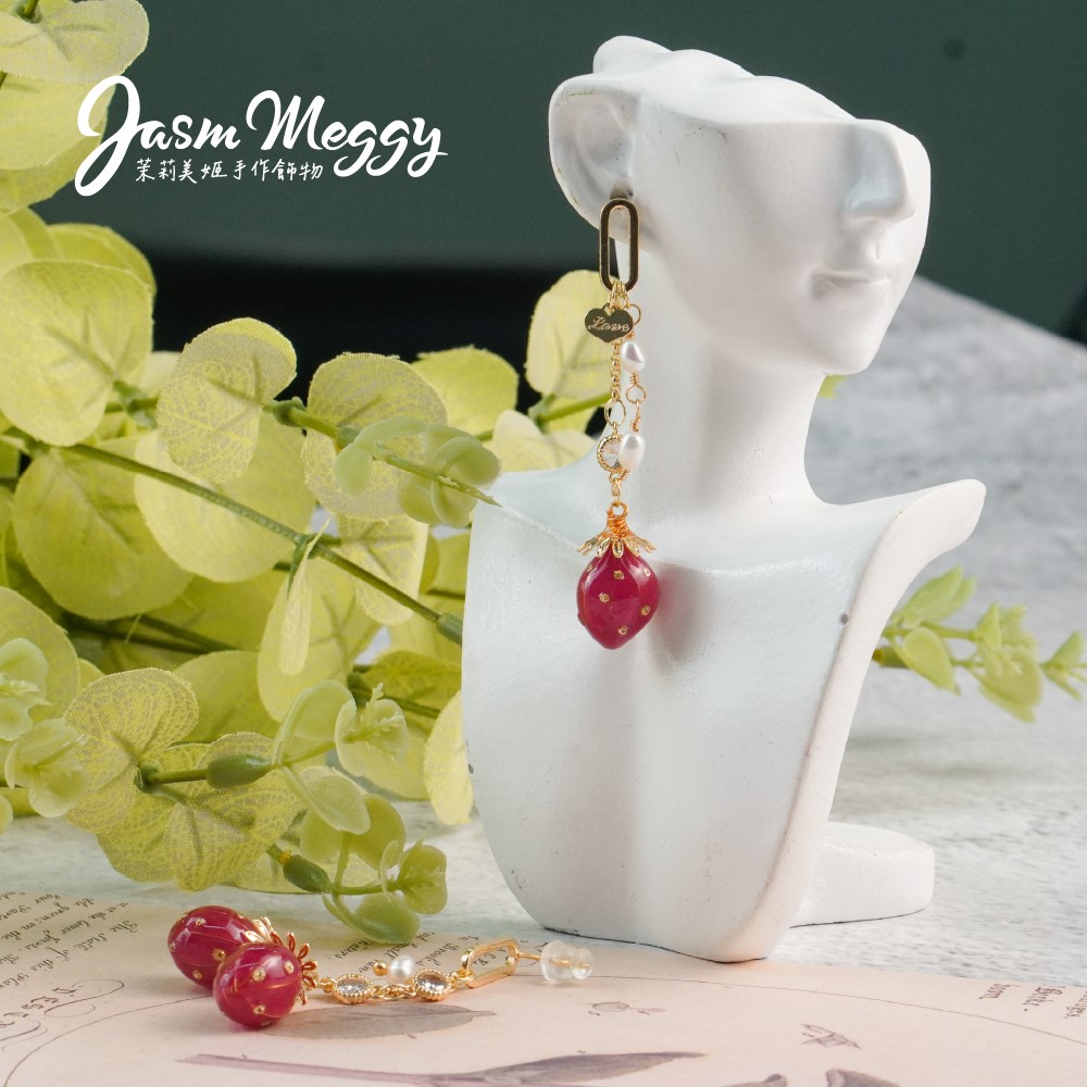Jasmmeggy 茉莉美姬水晶花手作飾品 純慾草莓耳環