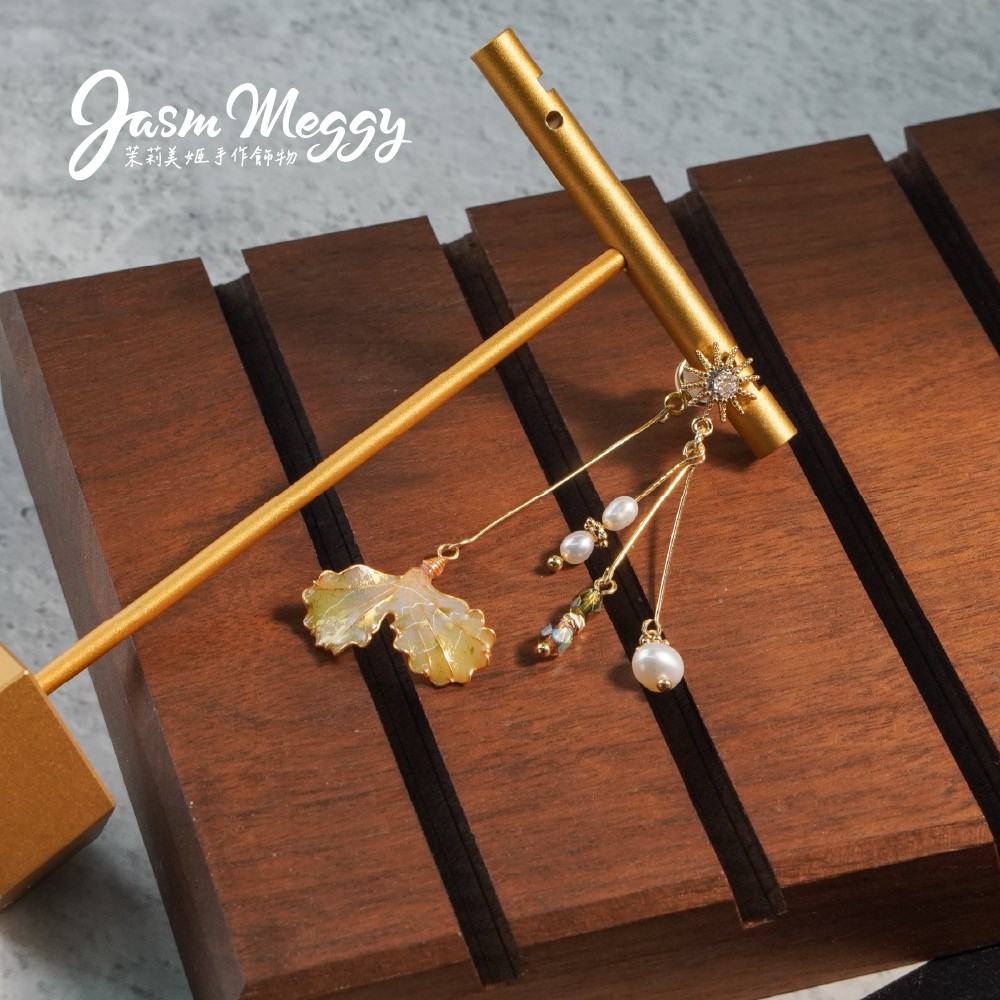 Jasmmeggy 茉莉美姬水晶花手作飾品 《光合系列》星空埃及·金字塔銀杏耳環