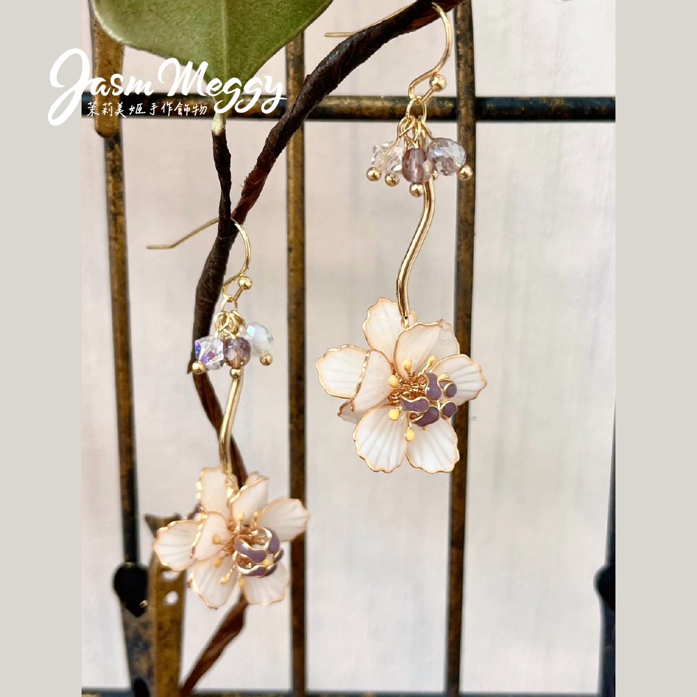 Jasmmeggy 茉莉美姬水晶花手作飾品 縈繞·夢間耳環