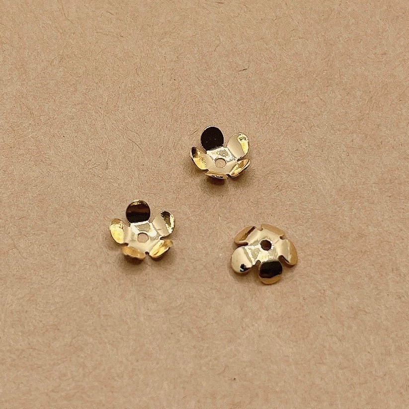 Jasmmeggy 水晶花飾品手作材料｜手作串珠｜飾品配件 小清新麻花幸運草吊墜
