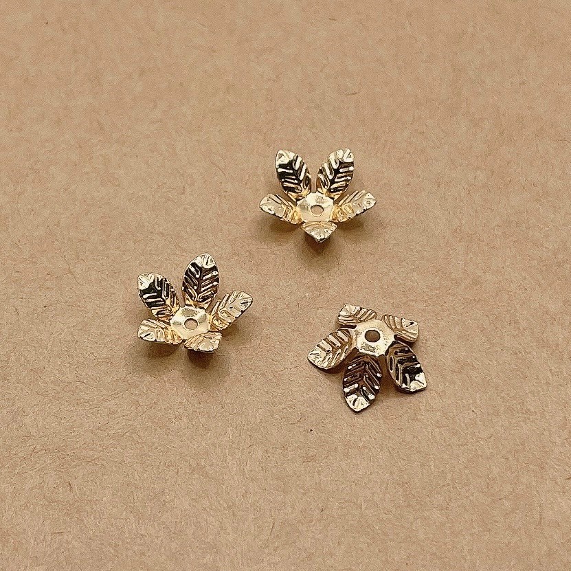 Jasmmeggy 水晶花飾品手作材料｜手作串珠｜飾品配件 紋路小梅花花托珠托