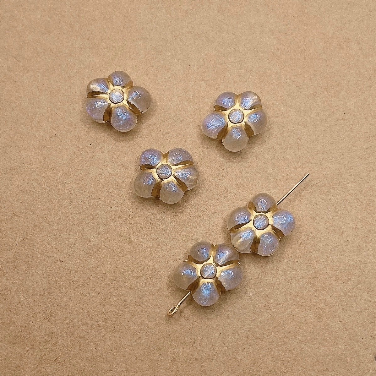 Jasmmeggy 水晶花飾品手作材料｜手作串珠｜飾品配件 胖肉描金偏光花花珠