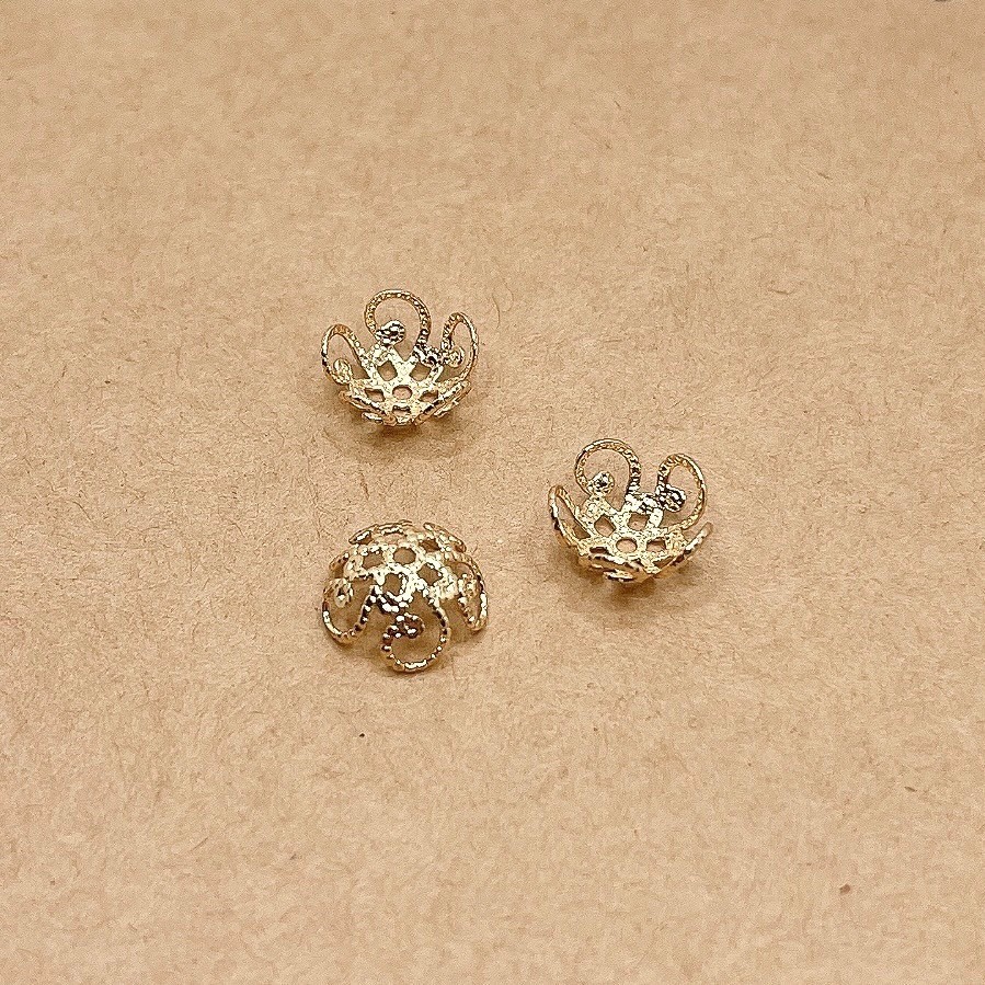 Jasmmeggy 水晶花飾品手作材料｜手作串珠｜飾品配件 鏤空極致圓弧壓紋花托