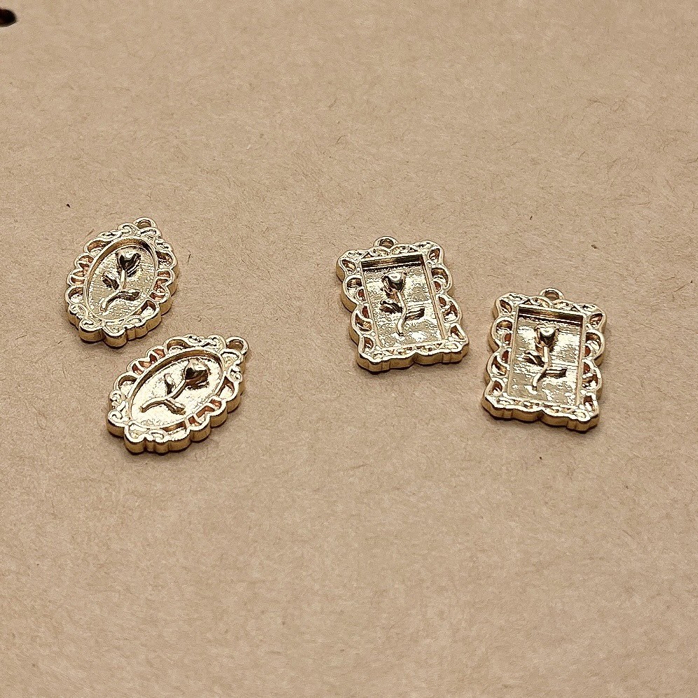 Jasmmeggy 水晶花飾品手作材料｜手作串珠｜飾品配件 宮廷浮雕玫瑰掛畫