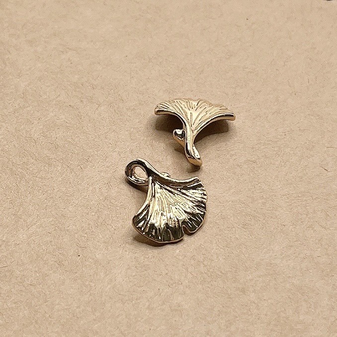 Jasmmeggy 水晶花飾品手作材料｜手作串珠｜飾品配件 秋雨銀杏吊墜
