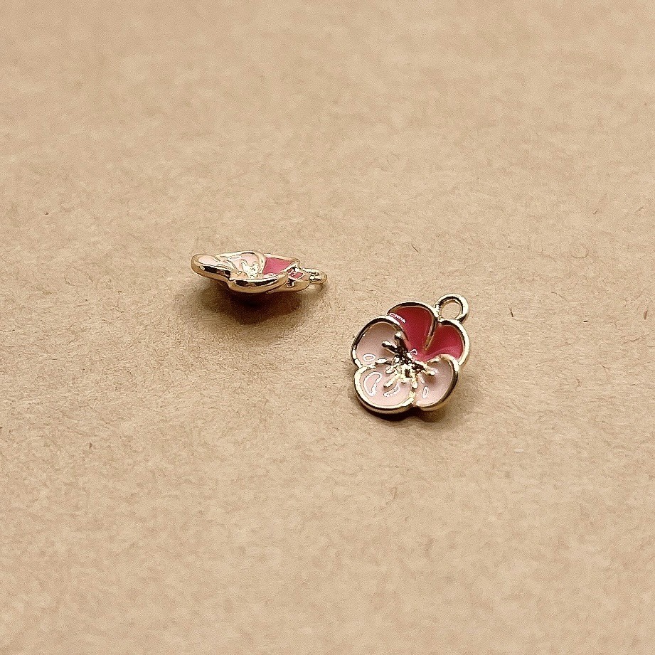 Jasmmeggy 水晶花飾品手作材料｜手作串珠｜飾品配件 彩堇花朵吊墜