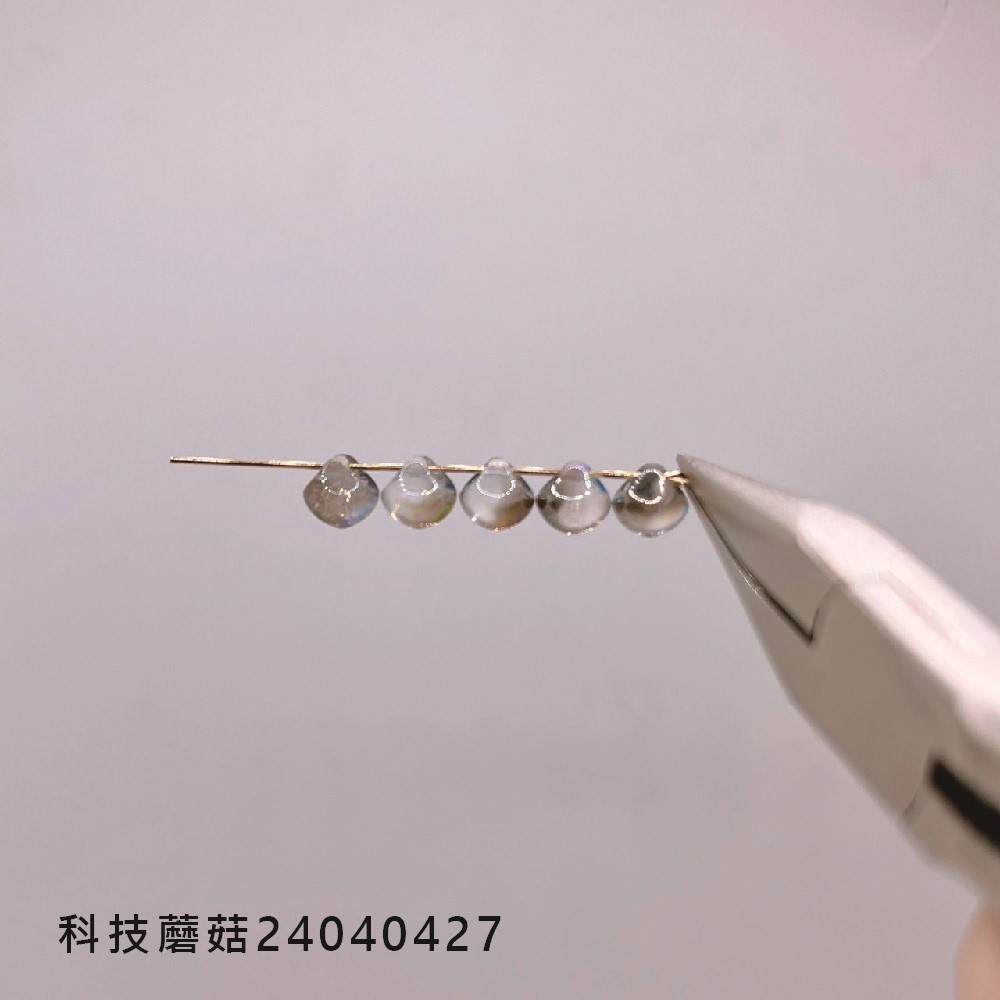 Jasmmeggy 水晶花飾品手作材料｜手作串珠｜飾品配件 蘑菇捷克珠